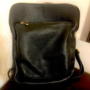 Vera Pelle black leather backpack